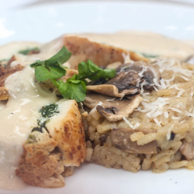 Stuffed chicken w/ creamy mushroom risotto 