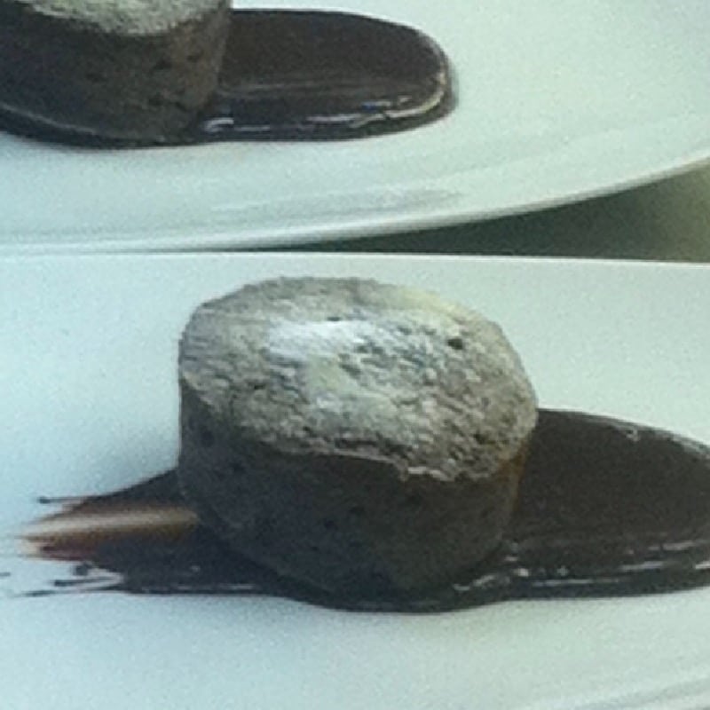 Molten chocolate cake