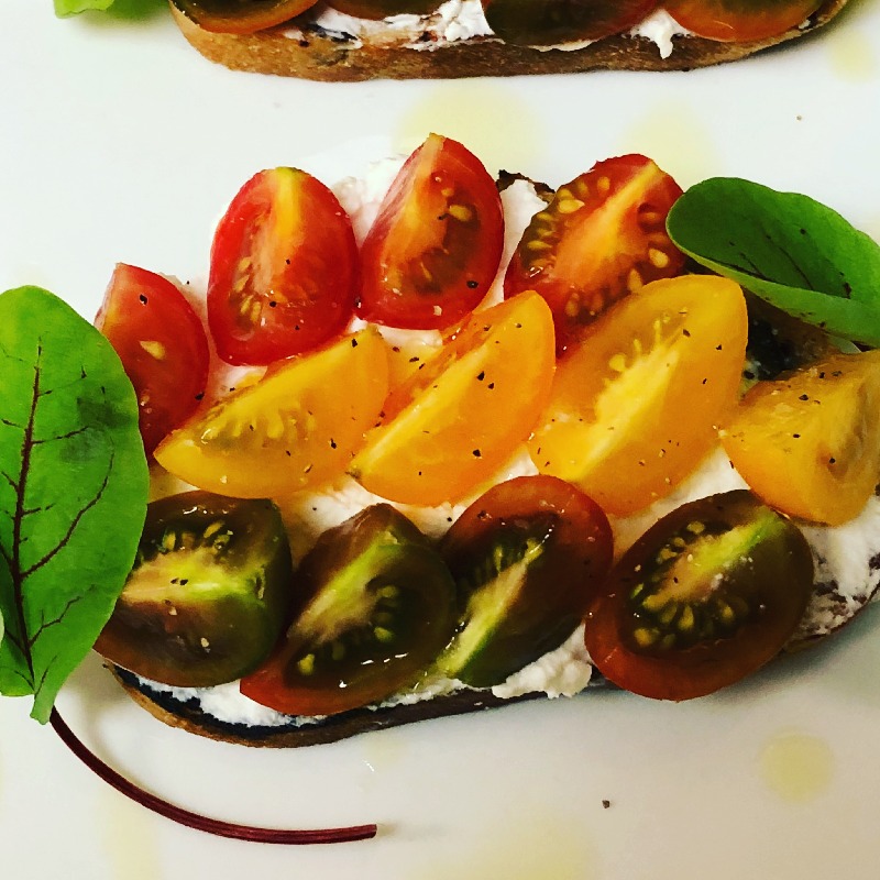 Buffalo Ricotta Crostini