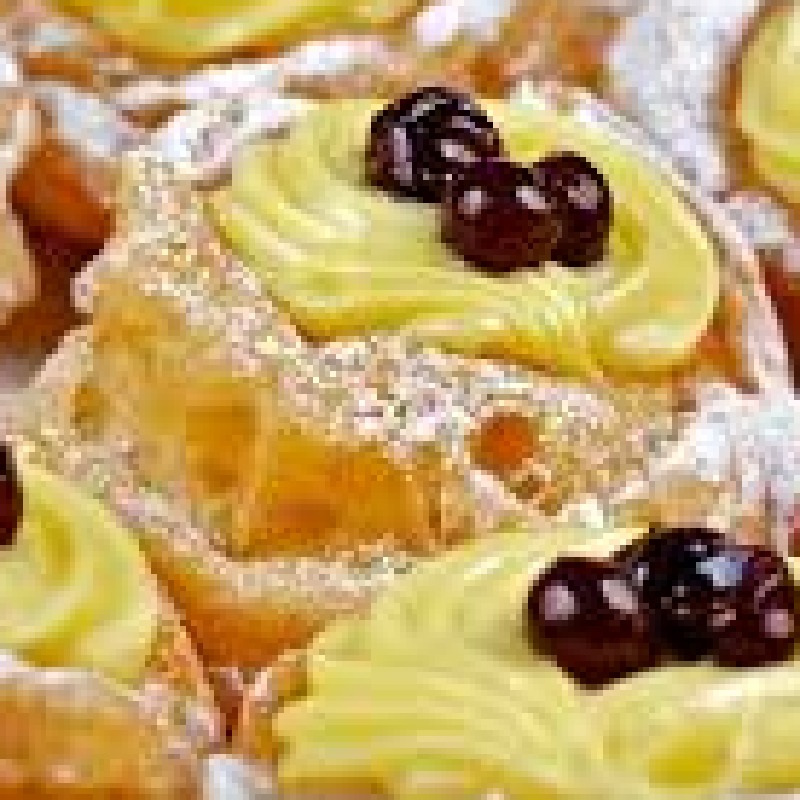 Berry Zeppole