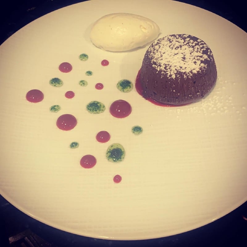 Molten chocolate cake 