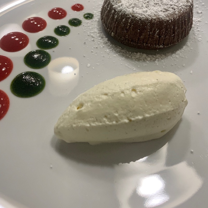 Molten chocolate cake 